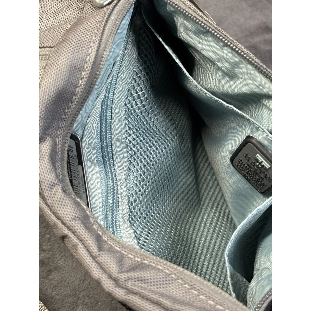 Tumi 5135GRN Should Bag Cross Body Bag Nylon Zipper Pockets Adjustable Strap